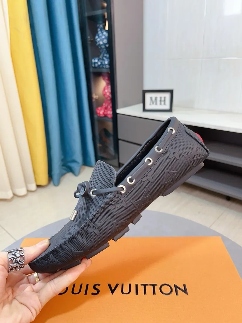 Men's men's shoes💰400🌹🌹[LV Louis Vuitton] New men's beanie shoes💝💝.. Top-grade imported cowhide embossed➕Comfortable leather lining. It is extremely skin-friendly and comfortable, feels very delicate, and the shape is very correct! Perfectly reflects the three-dimensional sense, code number: 38-44